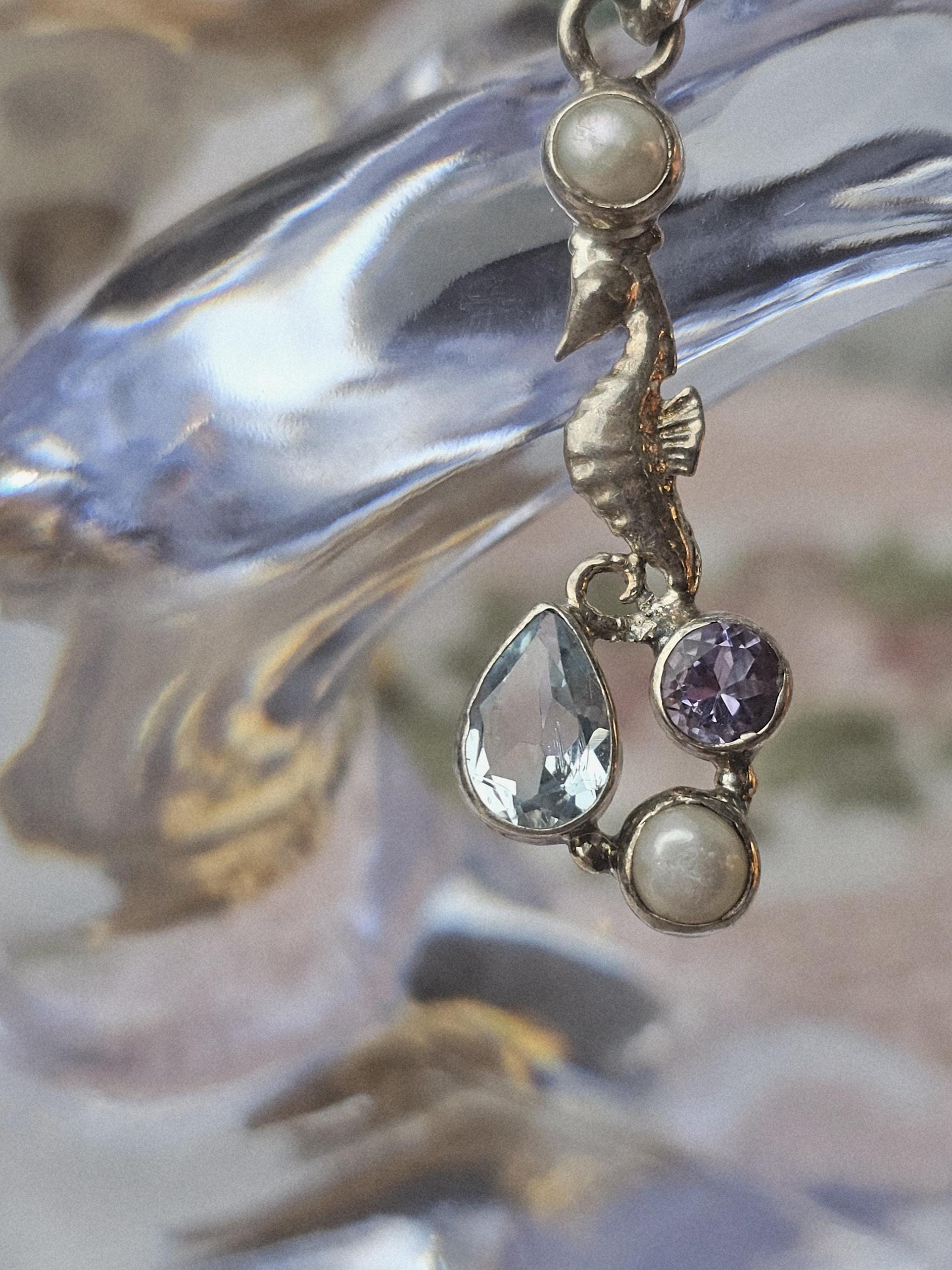 Aquamarine Seahorse, Aquamarine Crystal Carving, Aquamarine Carving, Mini Aquamarine Crystal, Aquamarine Pocket Stone, Carved Aquamarine