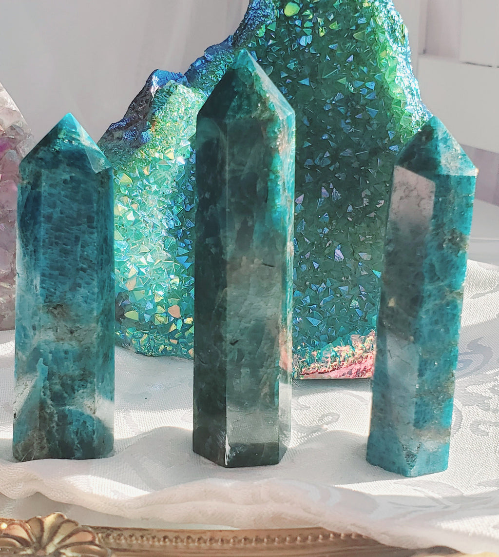 Apatite Gemstone Tower, Crystal Point, Healing Stone, Crystal Tower, Gift
