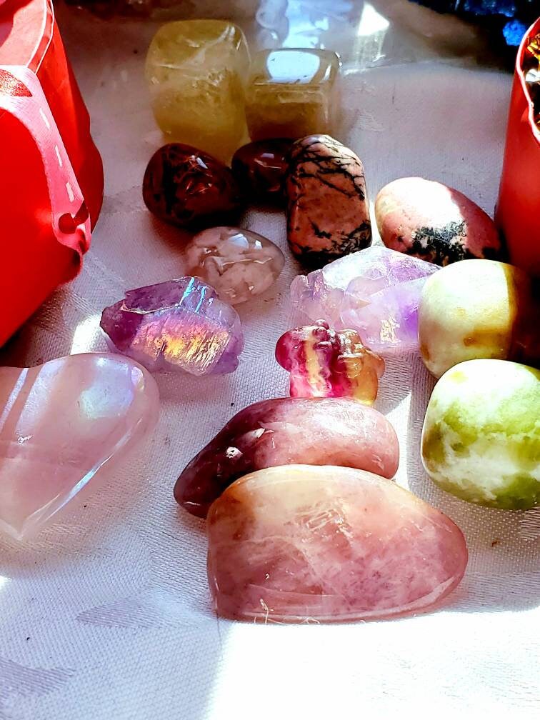 Valentine's Day Crystal Set, Unicorn, Angel Aura Heart, Collectible Tin