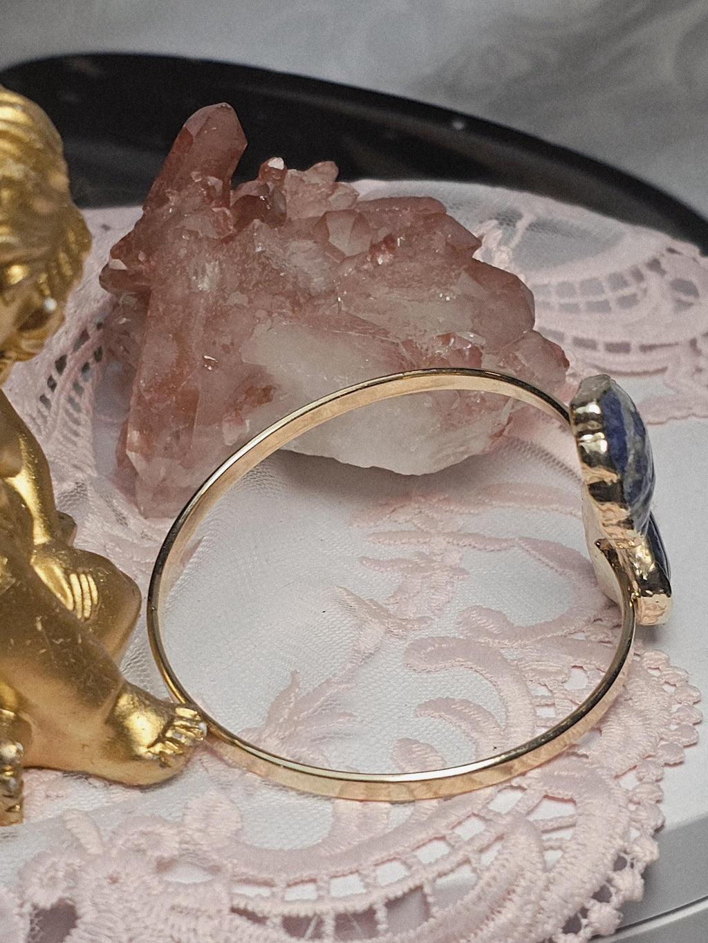 Handmade Sodalite Gold Bracelet, Vintage Shell Design