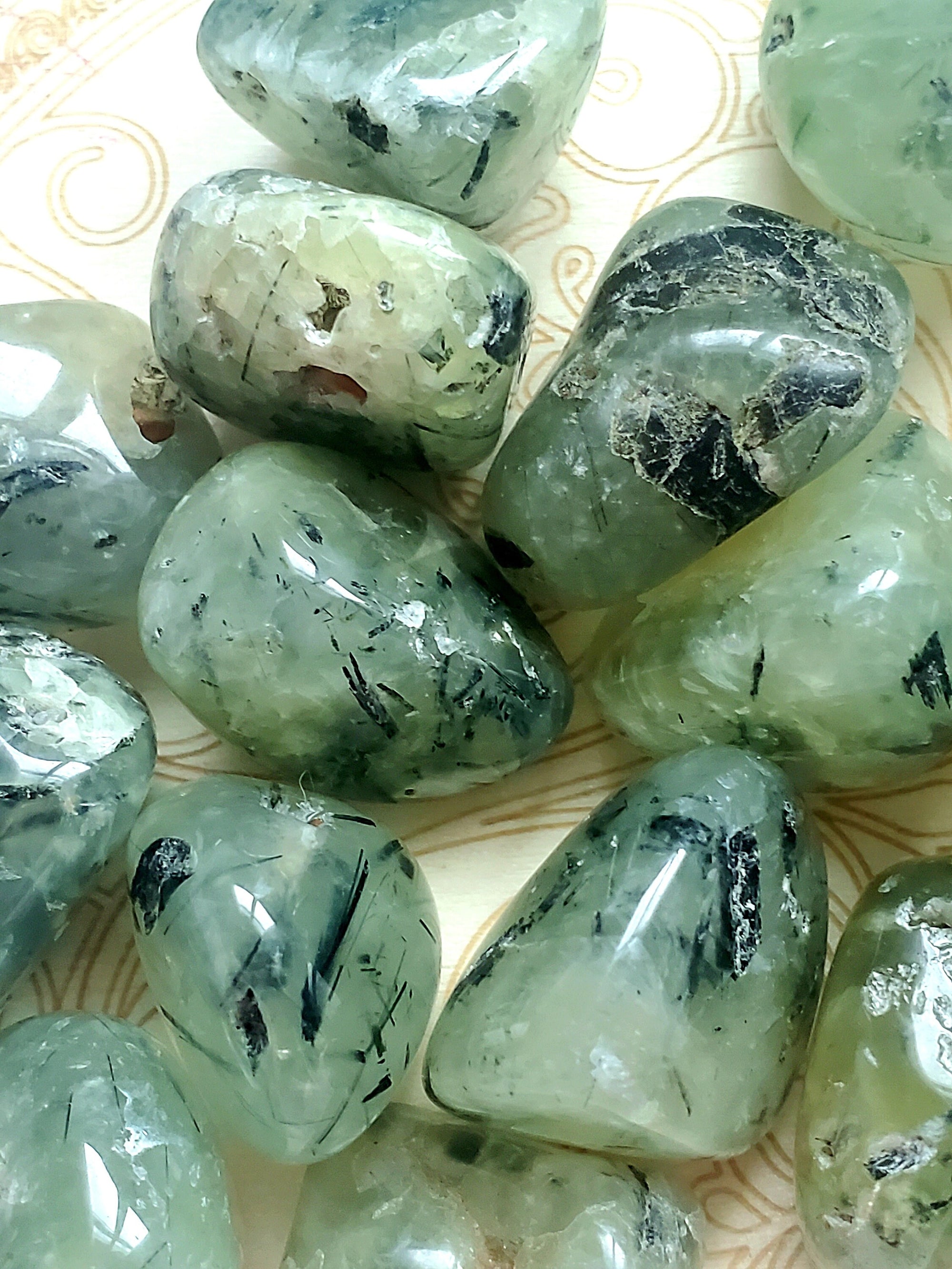 100gm Prehnite TUMBLED Prehnite - Heart Chakra -  Solar Plexus Chakra-4th Chakra - Reiki - Energy Healing