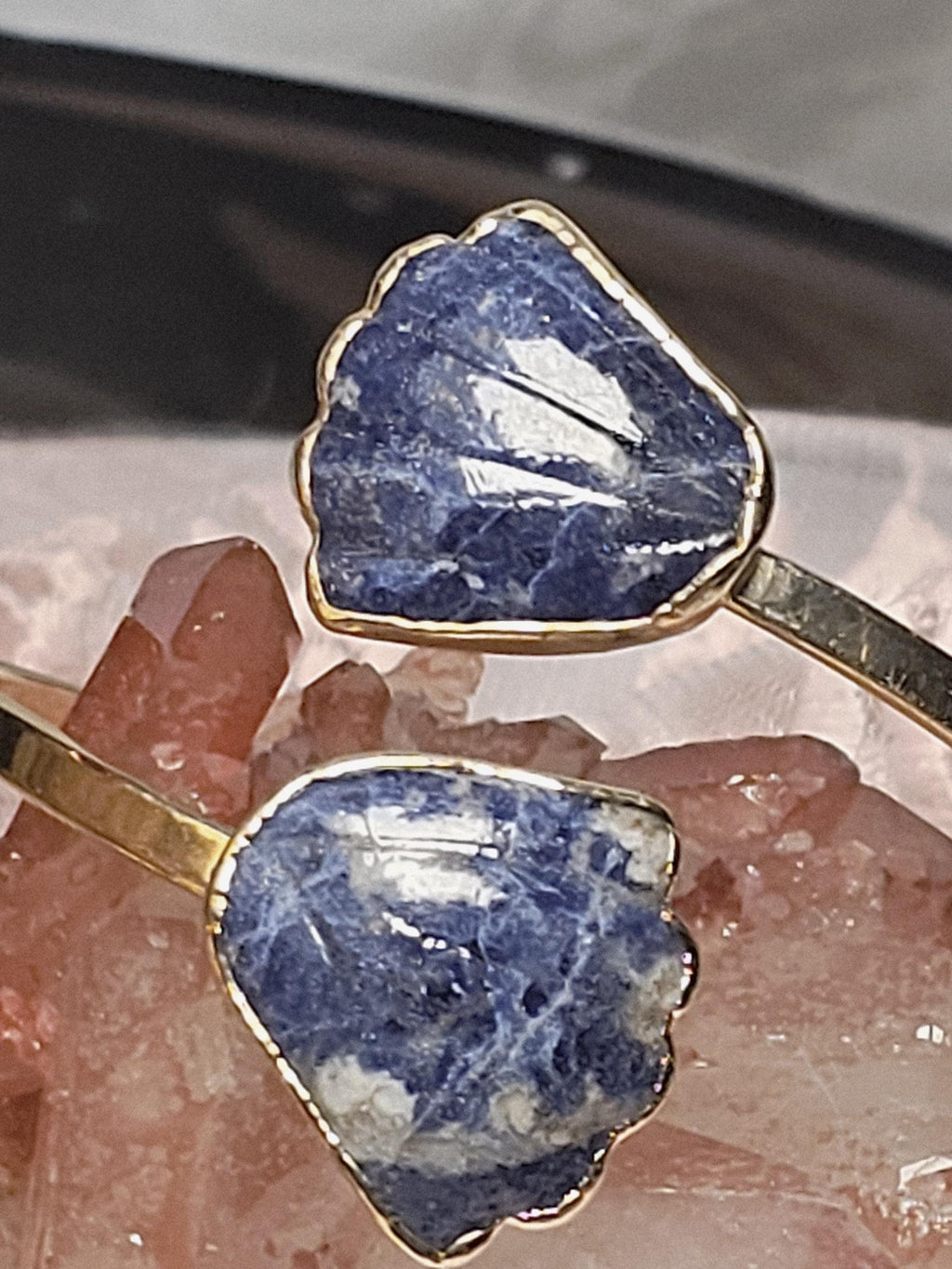 Handmade Sodalite Gold Bracelet, Vintage Shell Design