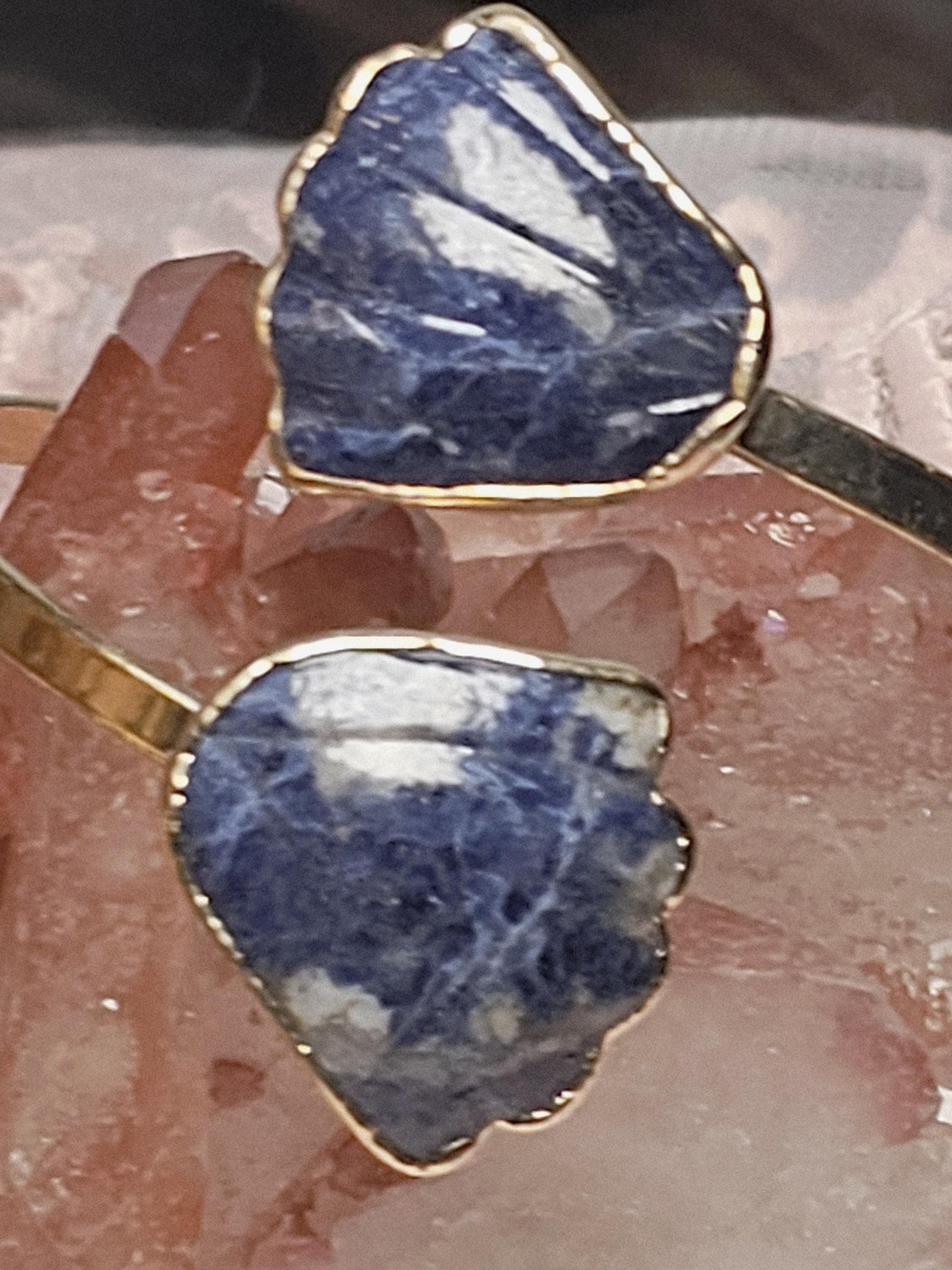 Handmade Sodalite Gold Bracelet, Vintage Shell Design