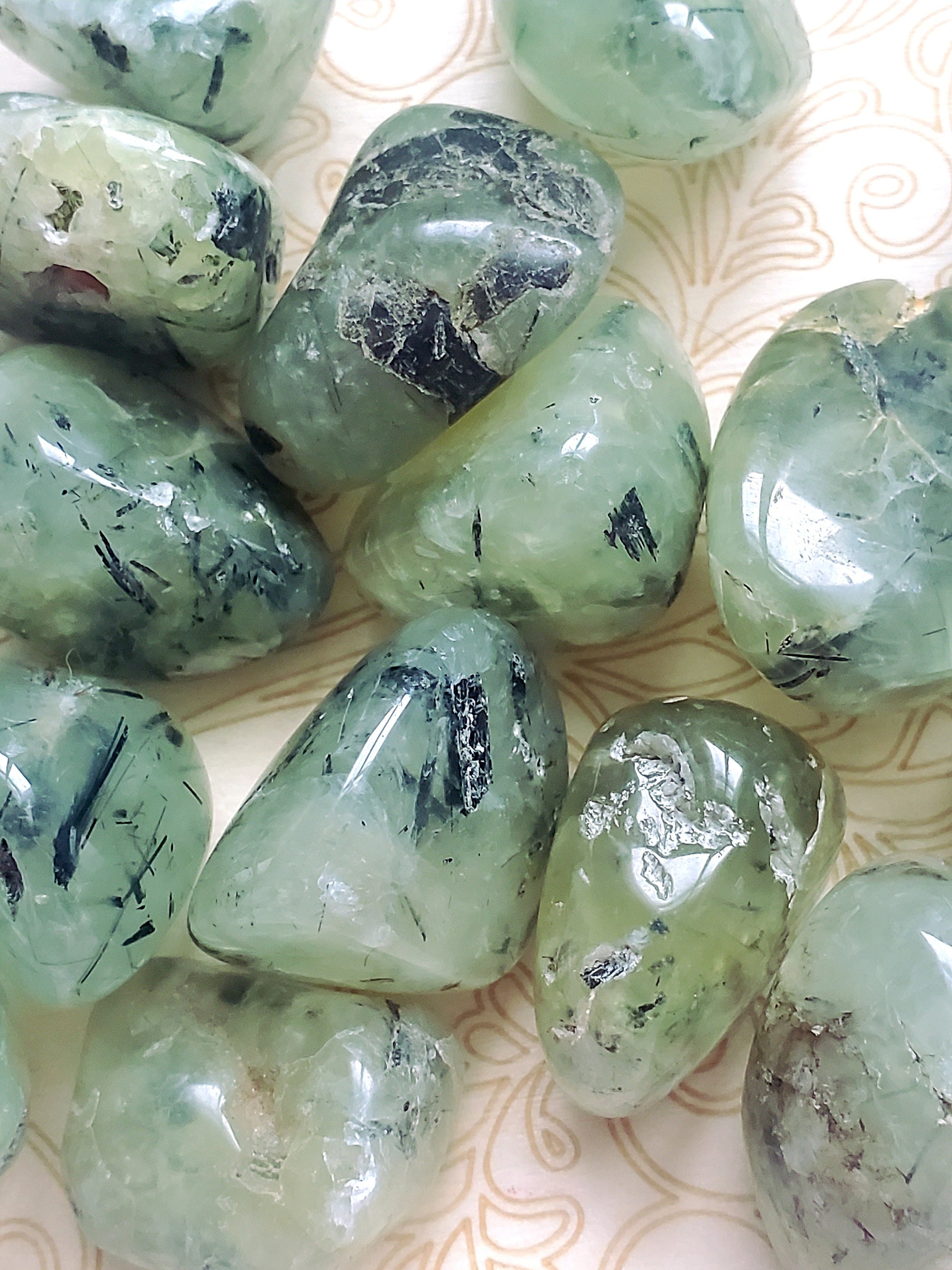 100gm Prehnite TUMBLED Prehnite - Heart Chakra -  Solar Plexus Chakra-4th Chakra - Reiki - Energy Healing