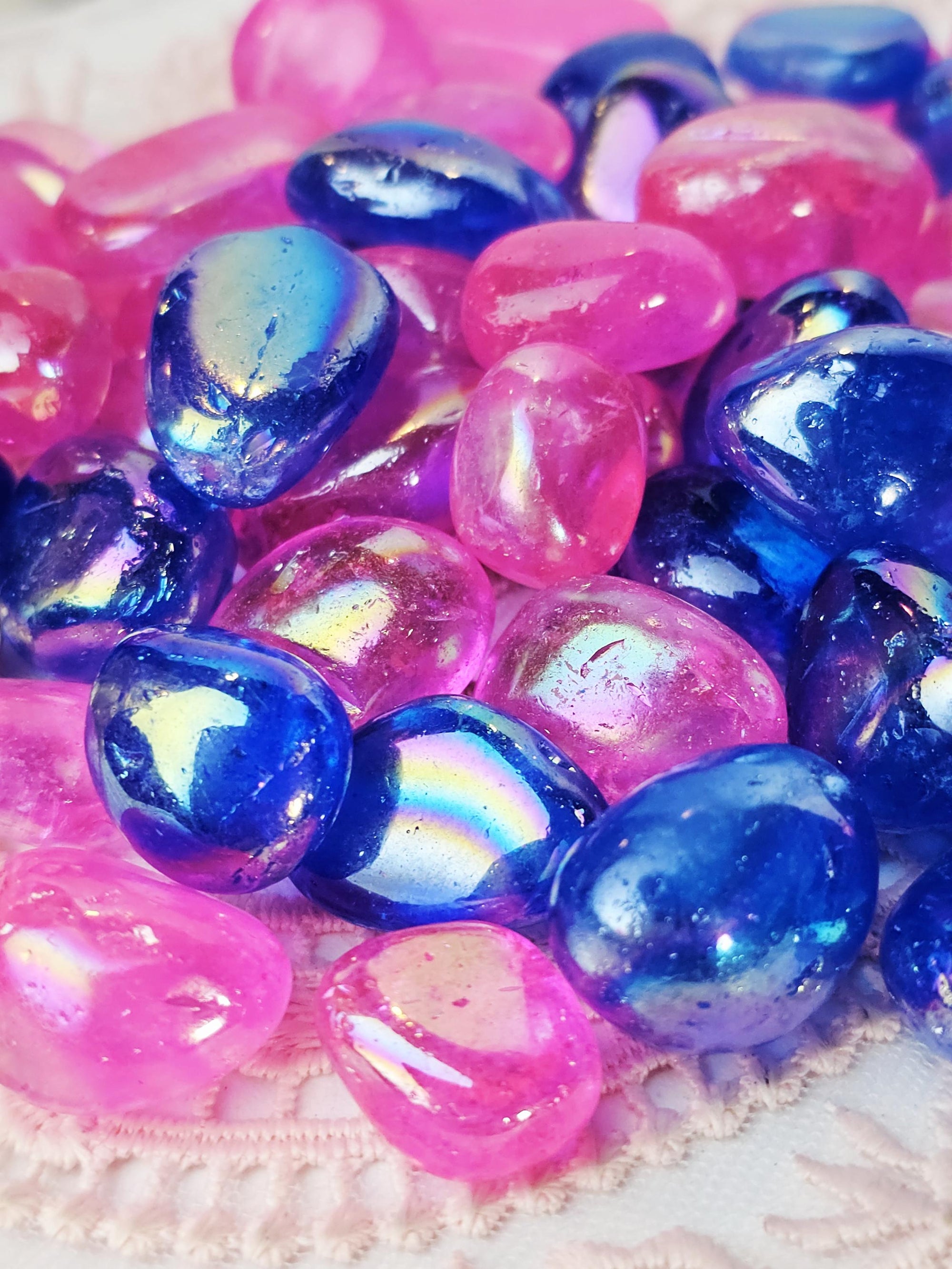 5 Large Angel Aura Tumble Stones Clear  Quartz (~1.0") Gift Bags-Angel Aura Clear Quartz, Healing Crystals and Stones-Heart Chakra, Crystal