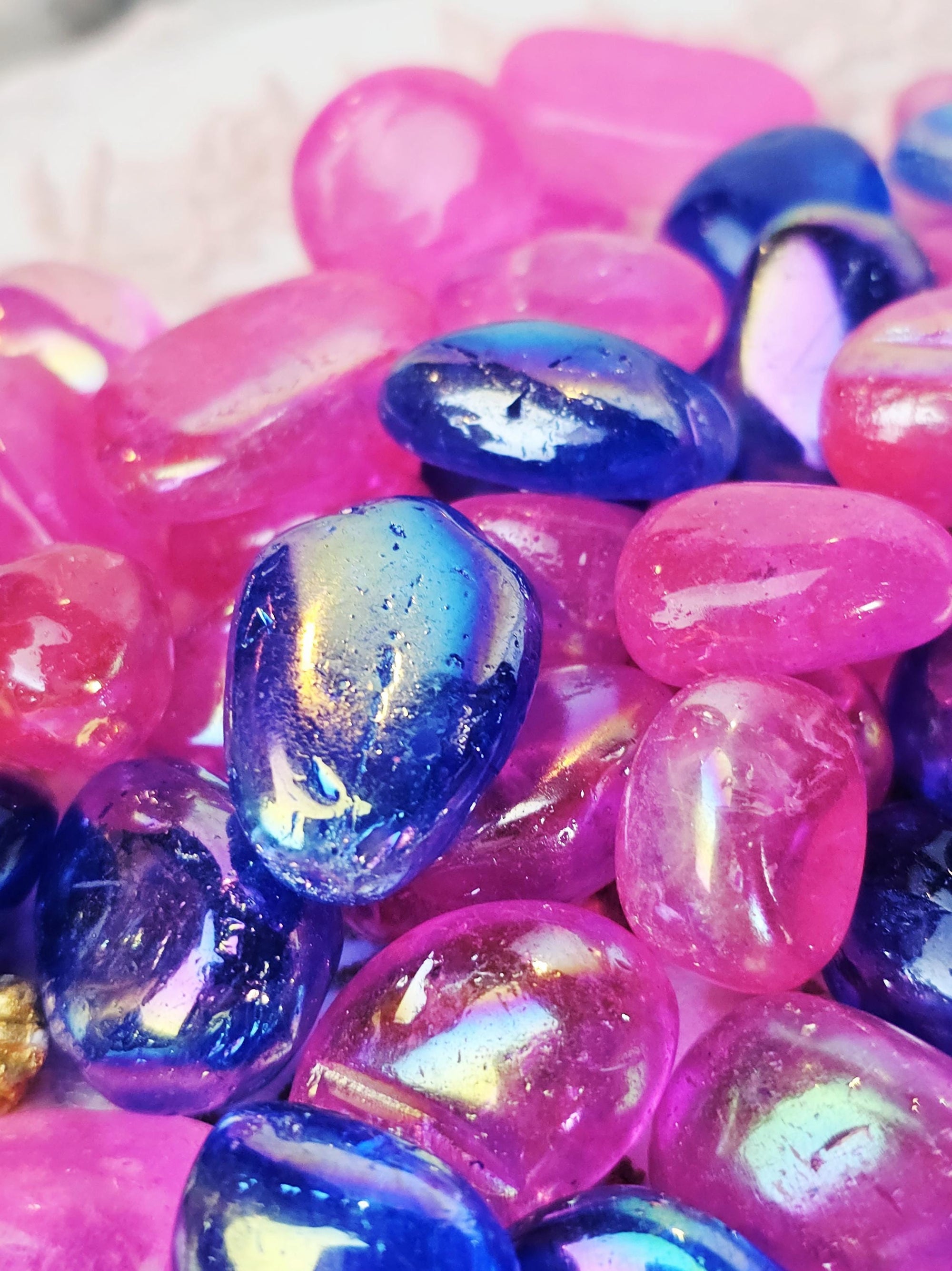 5 Large Angel Aura Tumble Stones Clear  Quartz (~1.0") Gift Bags-Angel Aura Clear Quartz, Healing Crystals and Stones-Heart Chakra, Crystal